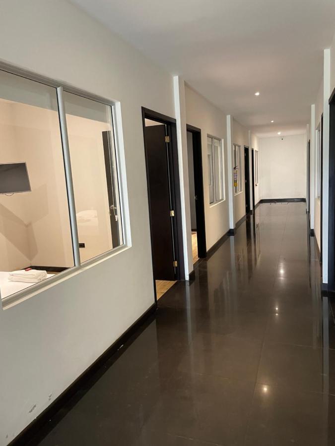 Zugi Inn Hotel Leticia Buitenkant foto