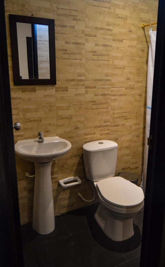 Zugi Inn Hotel Leticia Buitenkant foto